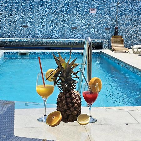 The Golden Grotto Apartments Novalja Dış mekan fotoğraf